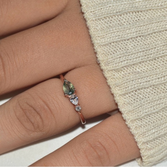 Etsy Moss Agate Ring, Pear Cut w 3 Gemstones, 925 Sterling Silver, Size 4 1/2 - Picture 7 of 7